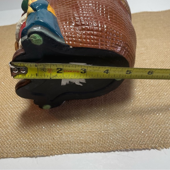 Santa Claus Planter Figurine Ceramic Vintage Chrustmas Around The World 5'x8' - Picture 9 of 12